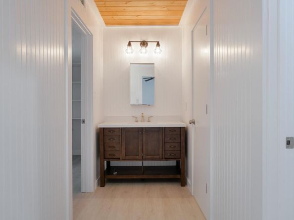 3301 Doolin DR, Austin TX 78704