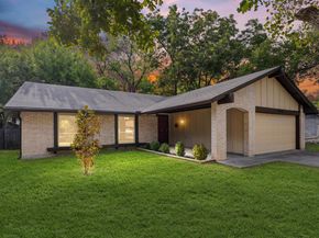 9215 Hunters TRCE E, Austin TX 78758