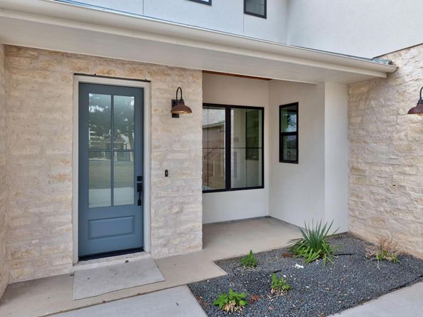 9504 Harbor DR, Jonestown TX 78645