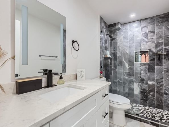 1200 E 52nd ST 108, Austin TX 78723
