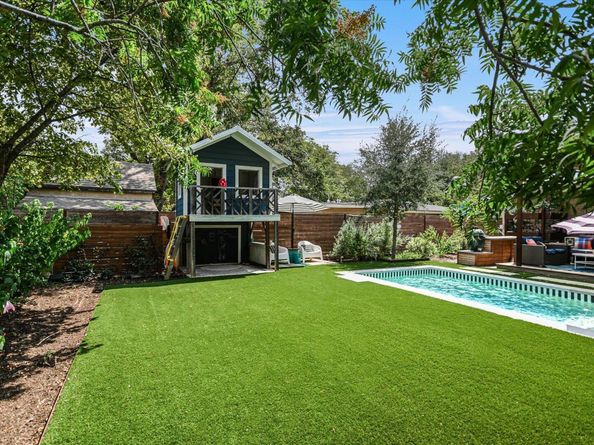 1600 Larkwood DR, Austin TX 78723