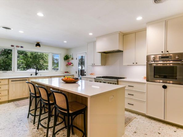 1600 Larkwood DR, Austin TX 78723