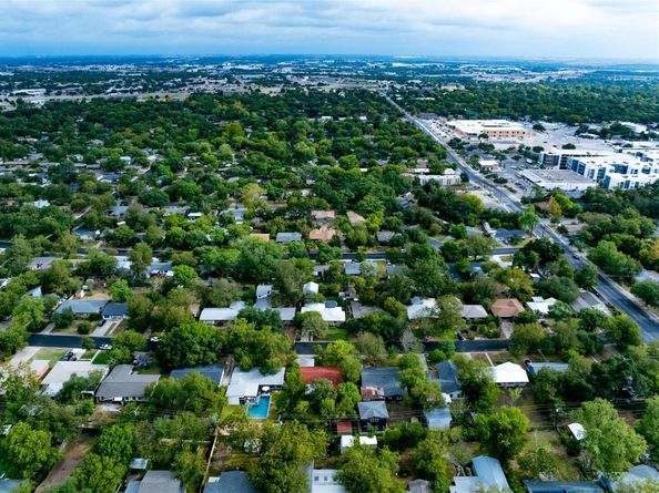 1600 Larkwood DR, Austin TX 78723