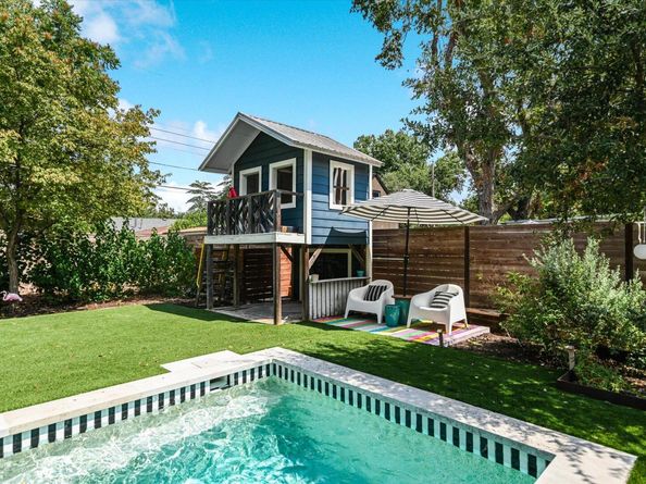 1600 Larkwood DR, Austin TX 78723