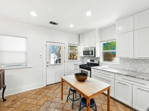 900 W Lynn ST, Austin TX 78703