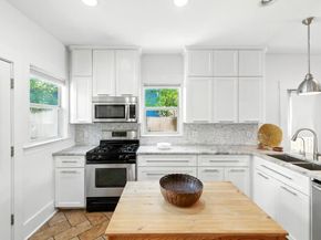 900 W Lynn ST, Austin TX 78703