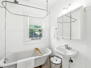 900 W Lynn ST, Austin TX 78703