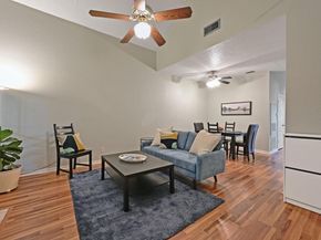 1910 Robbins PL 303, Austin TX 78705