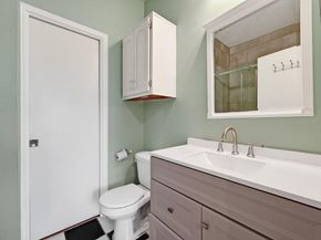 1910 Robbins PL 303, Austin TX 78705