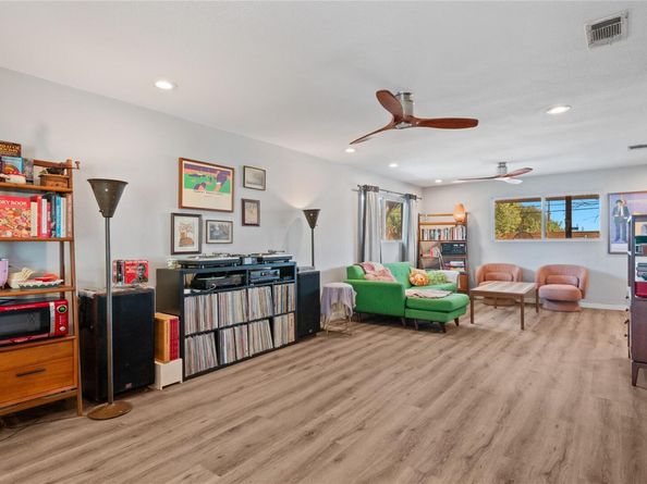 7405 Eastcrest DR, Austin TX 78752