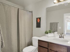 1600 Airedale RD 2601, Austin TX 78748