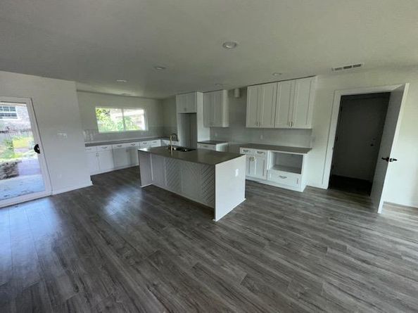 2101 Vanderbilt LN, Austin TX 78723