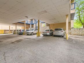711 W 21st ST 302, Austin TX 78705