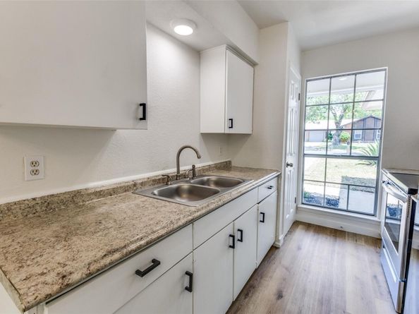 4709 Brassiewood DR, Austin TX 78744