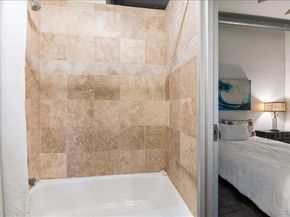 311 W 5th ST 1005, Austin TX 78701