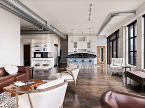 311 W 5th ST 1005, Austin TX 78701