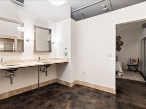 311 W 5th ST 1005, Austin TX 78701