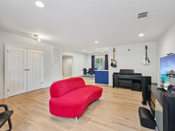 3205 Skylark DR, Austin TX 78757