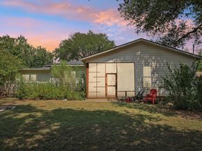 3205 Skylark DR, Austin TX 78757