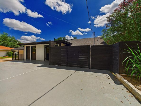 6108 Shadow Valley DR A, Austin TX 78731