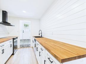 6108 Shadow Valley DR A, Austin TX 78731