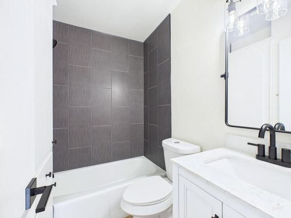 6108 Shadow Valley DR A, Austin TX 78731