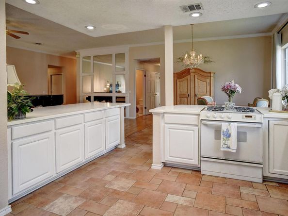 9134 Edwardson LN, Austin TX 78749