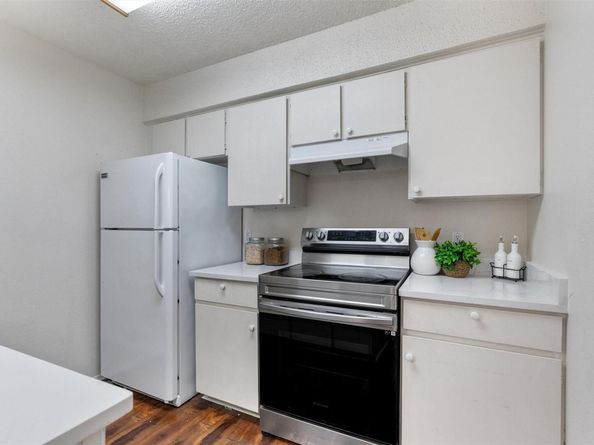 6910 Hart LN 203, Austin TX 78731