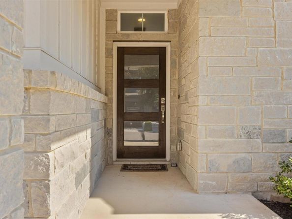 2056 Local Rebel LOOP, Leander TX 78641