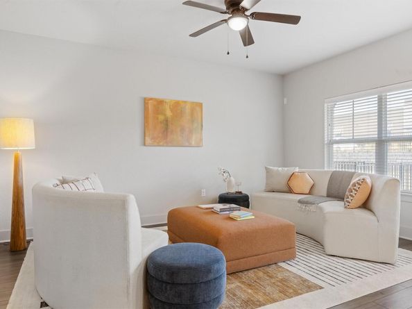 2056 Local Rebel LOOP, Leander TX 78641