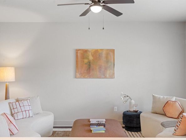 2056 Local Rebel LOOP, Leander TX 78641