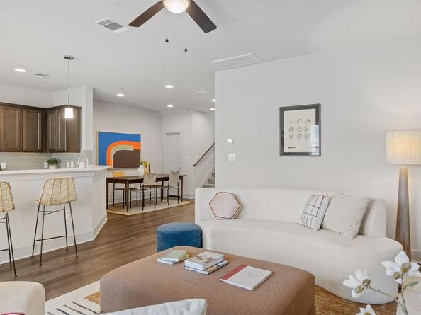 2056 Local Rebel LOOP, Leander TX 78641