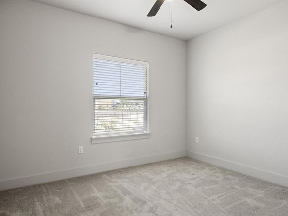 2056 Local Rebel LOOP, Leander TX 78641