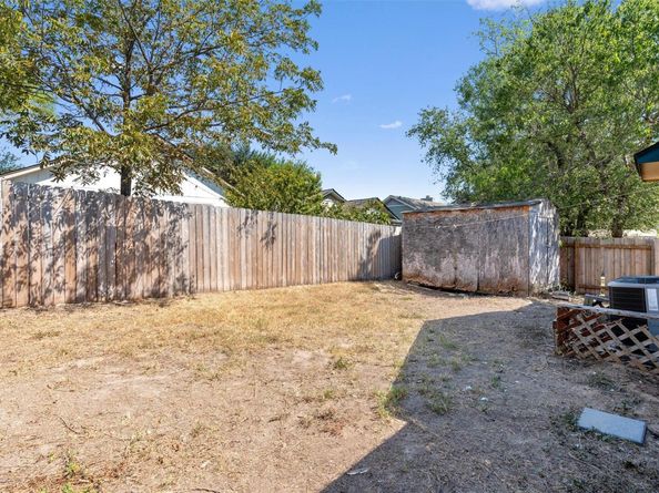 1808 Heatherglen LN, Austin TX 78758
