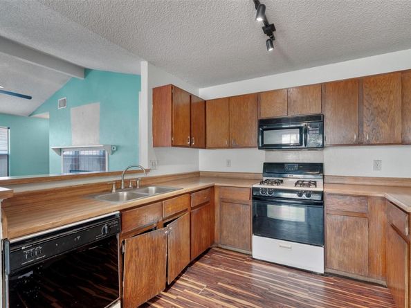 1808 Heatherglen LN, Austin TX 78758