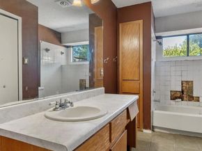 1808 Heatherglen LN, Austin TX 78758