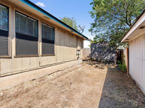1808 Heatherglen LN, Austin TX 78758