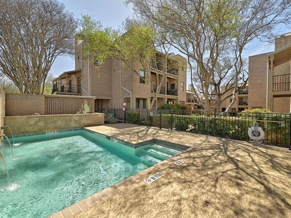 611 E 45th ST 15, Austin TX 78751