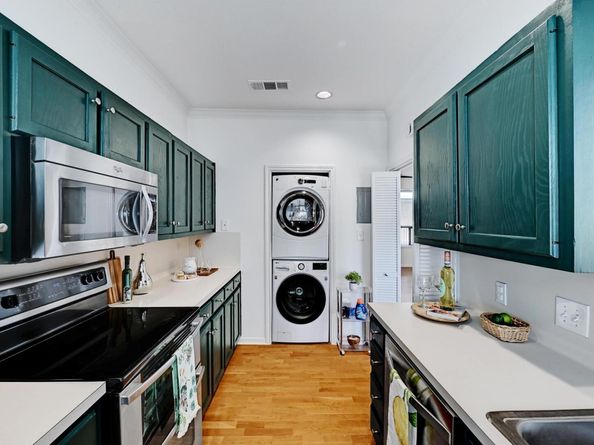 611 E 45th ST 15, Austin TX 78751