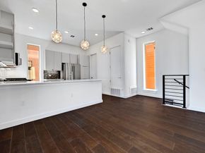 6821 Wolfcreek PASS 2, Austin TX 78749