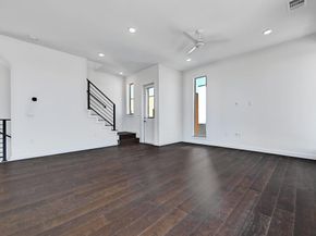 6821 Wolfcreek PASS 2, Austin TX 78749