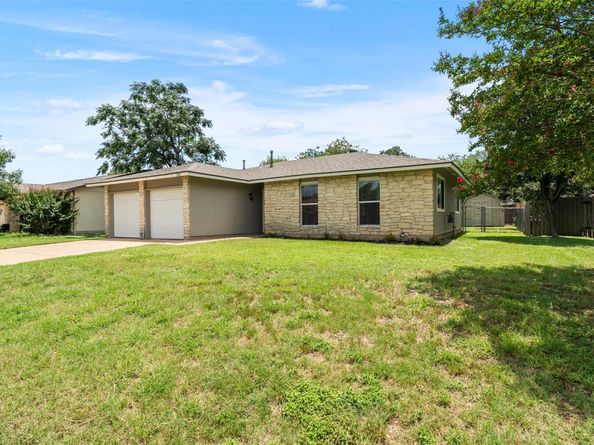 3915 Hillside DR, Round Rock TX 78681