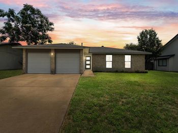 3915 Hillside DR