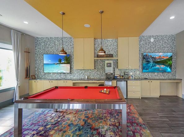 1900 Barton Springs RD 4013, Austin TX 78704