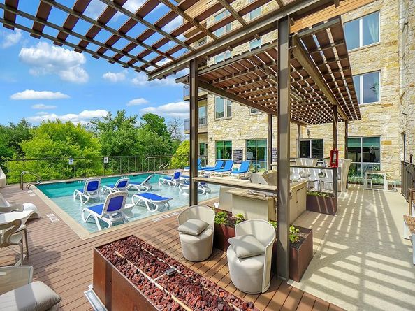 1900 Barton Springs RD 4013, Austin TX 78704