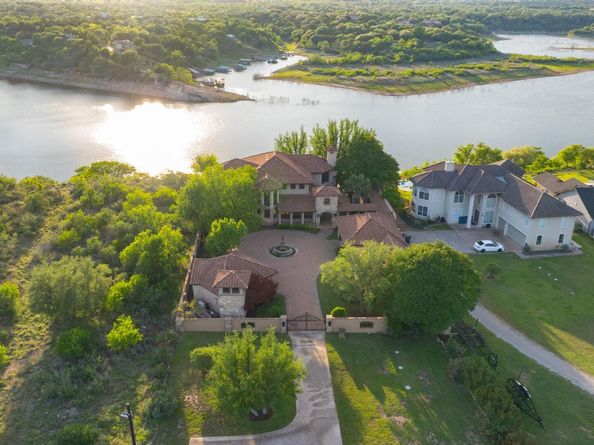 25110 River RD, Spicewood TX 78669