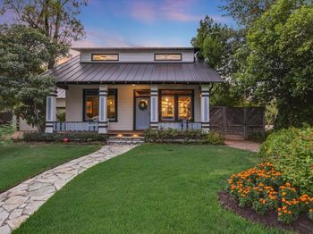 5412 Aurora DR