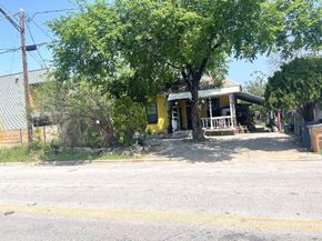 2904 E 2nd ST, Austin TX 78702