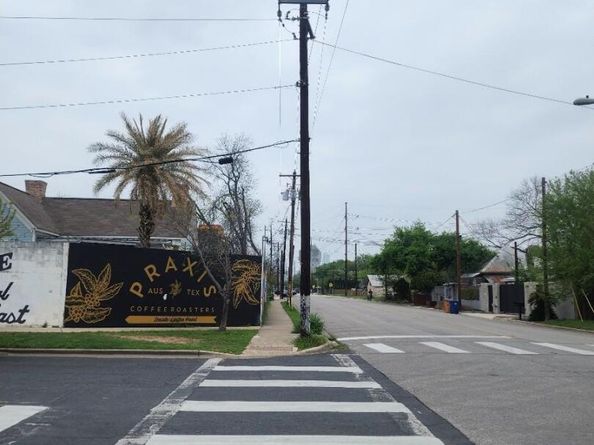 2904 E 2nd ST, Austin TX 78702