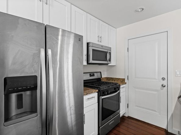 6305 Vioitha DR B, Austin TX 78723